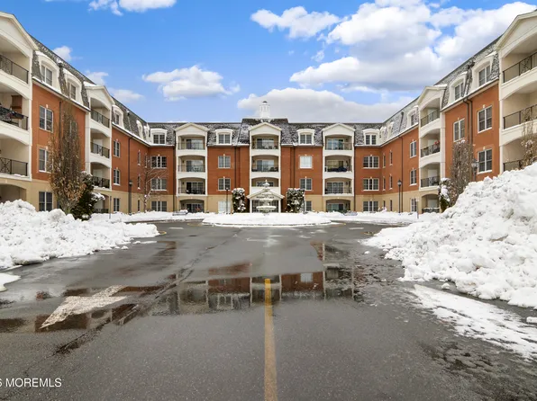 424 Regency Place #424, Woodbridge, NJ 07095