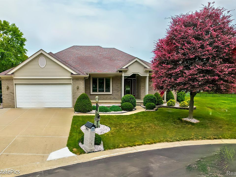 1st image of 38536 Alma Ln