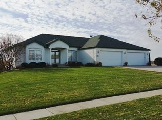 1385 Pheasant Trl, Hampshire, IL 60140