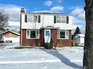 105 Rondelay Dr, Cheektowaga, NY 14227
