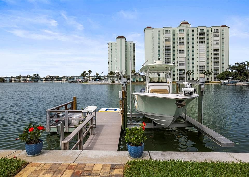 1st image of 6360 2ND PALM POINT