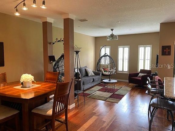 5th image of 2229 Seven Oaks Dr