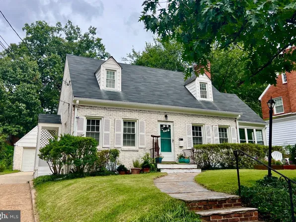 4326 Clagett Rd, Hyattsville, MD 20782