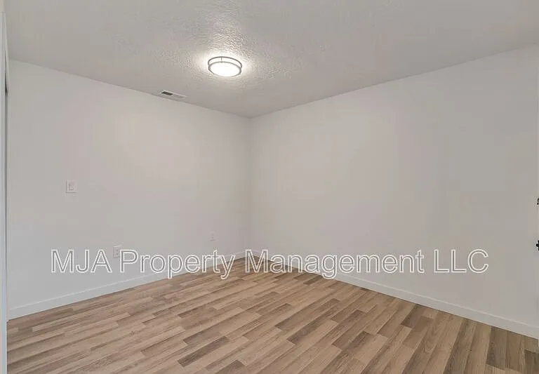 2638-2642 S 800 E #2638-B — Photo 7