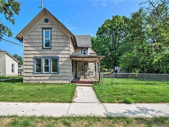 2nd image of 411 W Wilden Ave