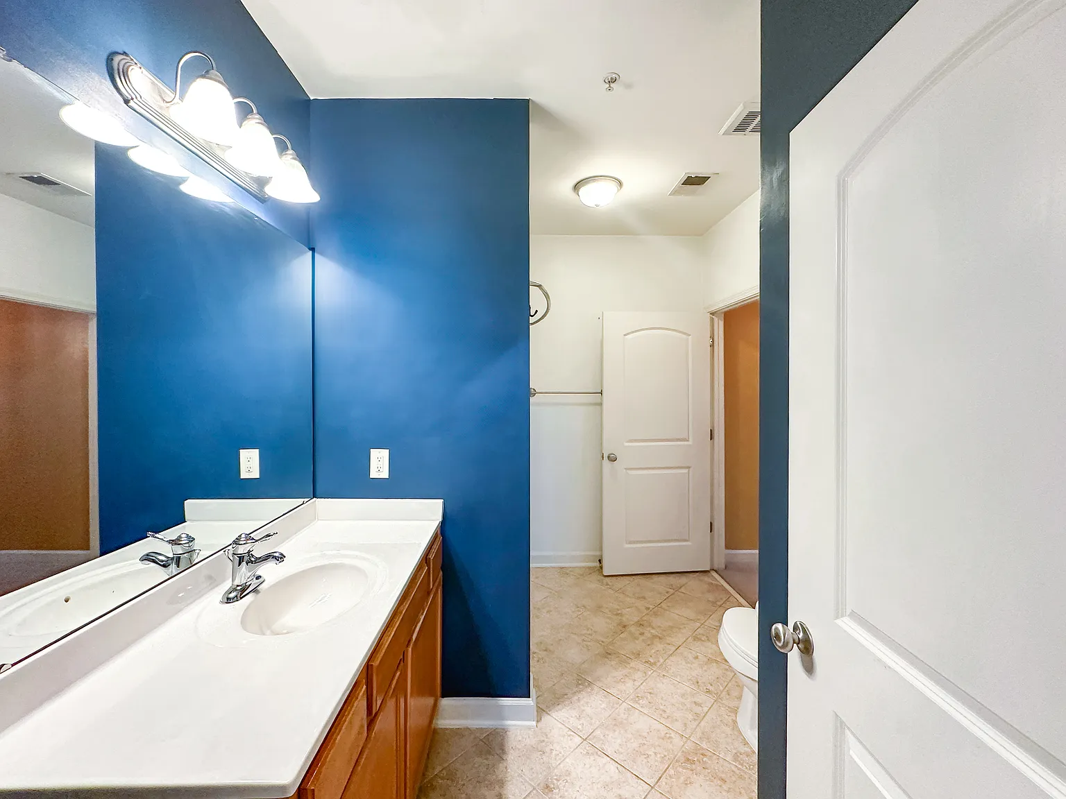 1 bed, 864 sqft, $1,250 — Photo 4