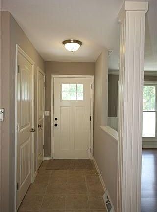 4th image of 26 Northwoods Dr