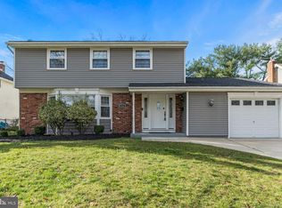 546 S Brentwood Dr, Mount Laurel, NJ 08054