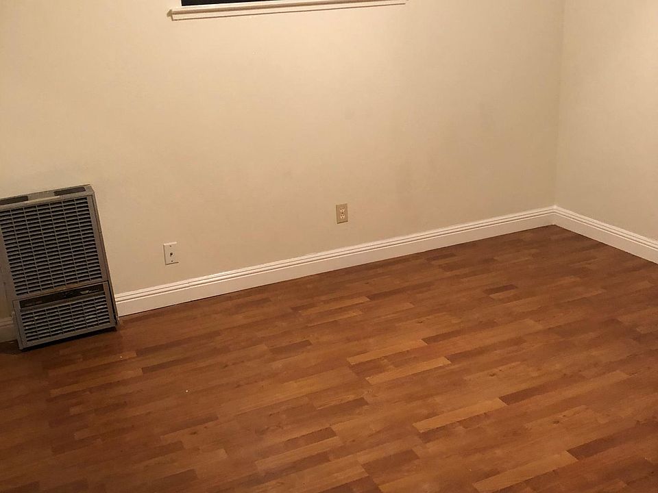 1st image of 480 Laswell Ave