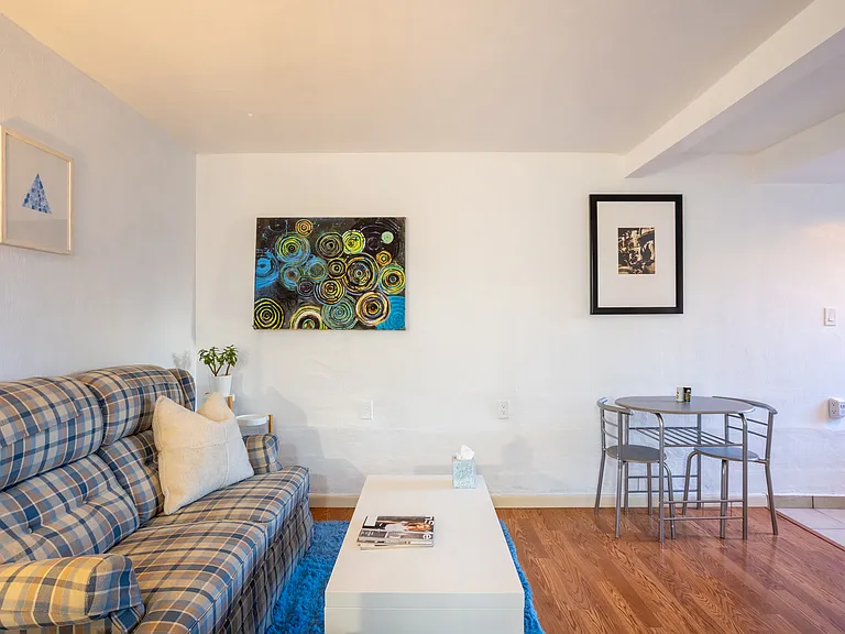 1325 Sacramento St #1 — Photo 11