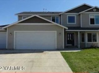 210 Rainier Ave, Moxee, WA