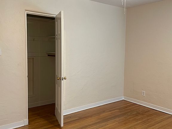 4th image of 1610 Coal Ave SE #1610