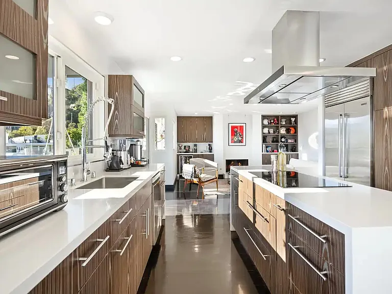 Live like a celebrity in our opulent Hollywood Hills villa.