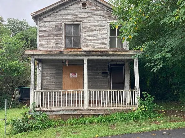 1105 Knight St, Lynchburg, VA 24504