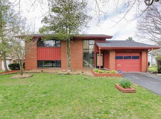 525 Longview Dr, Belleville, IL