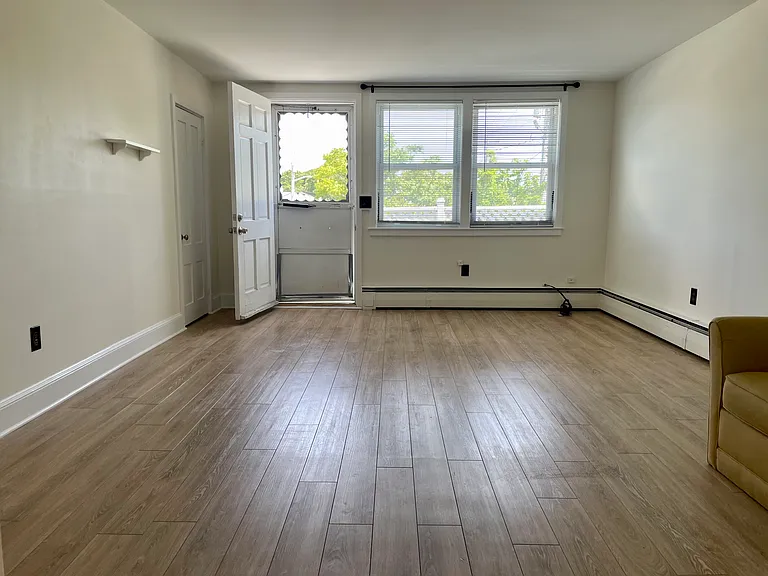 15 N Main St #2 — Photo 5