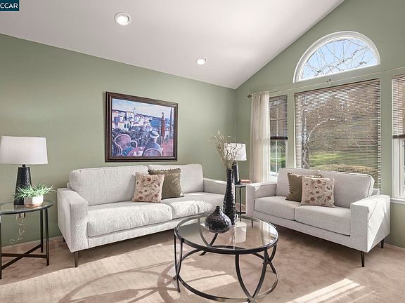 3rd image of 1109 Discovery Way