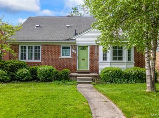 2453 Windemere Rd, Birmingham, MI 48009