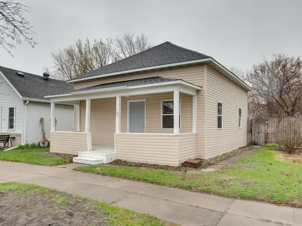 104 2nd St NE, Barnesville, MN 56514