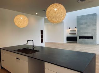 4008 E Clarendon Ave, Phoenix, AZ 85018