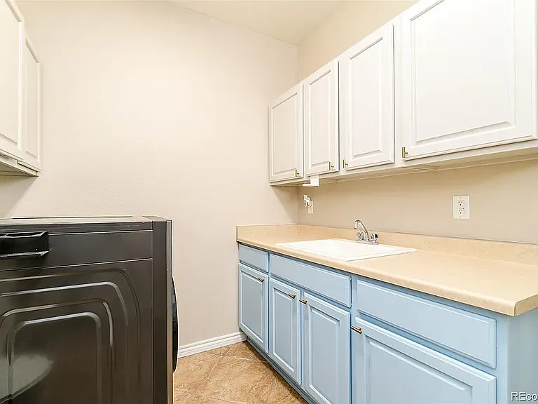 912 Kryptonite Dr — Photo 22