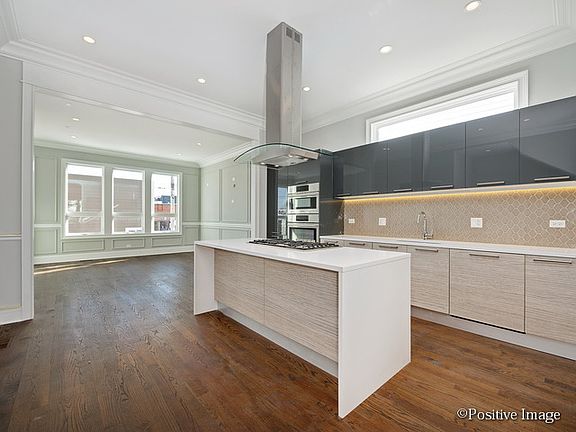 5th image of 3615 N Artesian Ave
