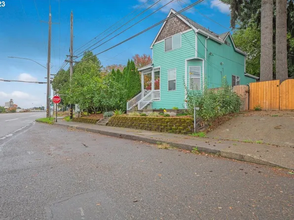 1204 NE Stafford St, Portland, OR 97211