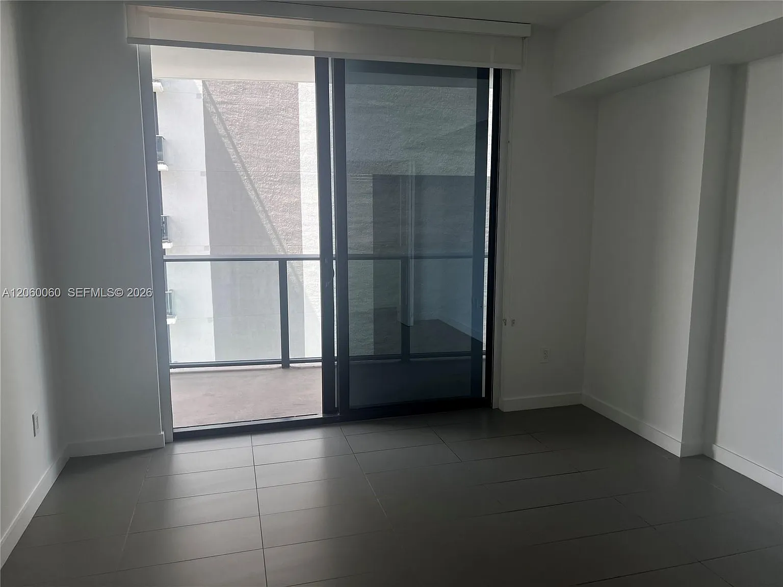 Canvas Condo — Photo 4
