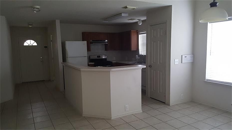 1st image of 14911 Sugar Falls Ct