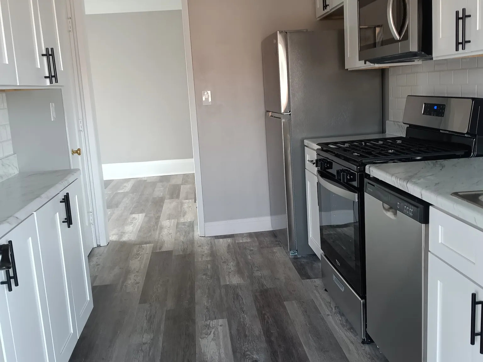 The Paris Apartments — Photo 2