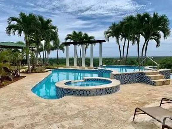 4th image of 3 Vista Del Mar Luxury Apto 501 Carretera 110 Dm