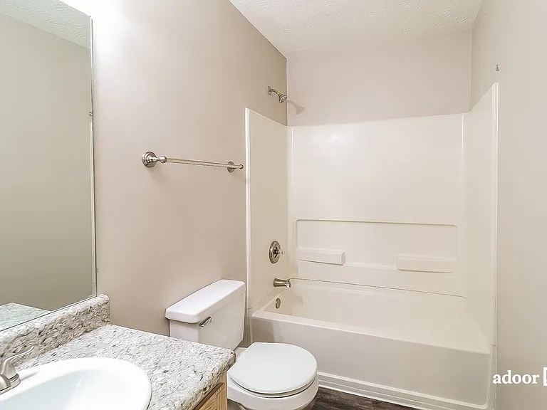 406 Autumn Lake Ct — Photo 8