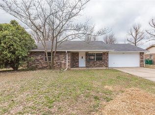 1102 Alicia St, Springdale, AR 72762