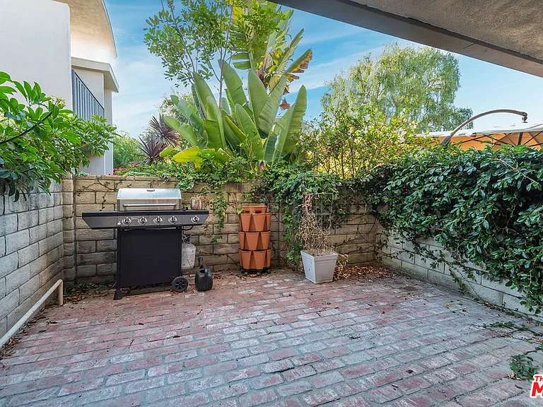 13233 Fiji Way #K — Photo 23