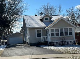 2030 Coates St, Dubuque, IA 52003