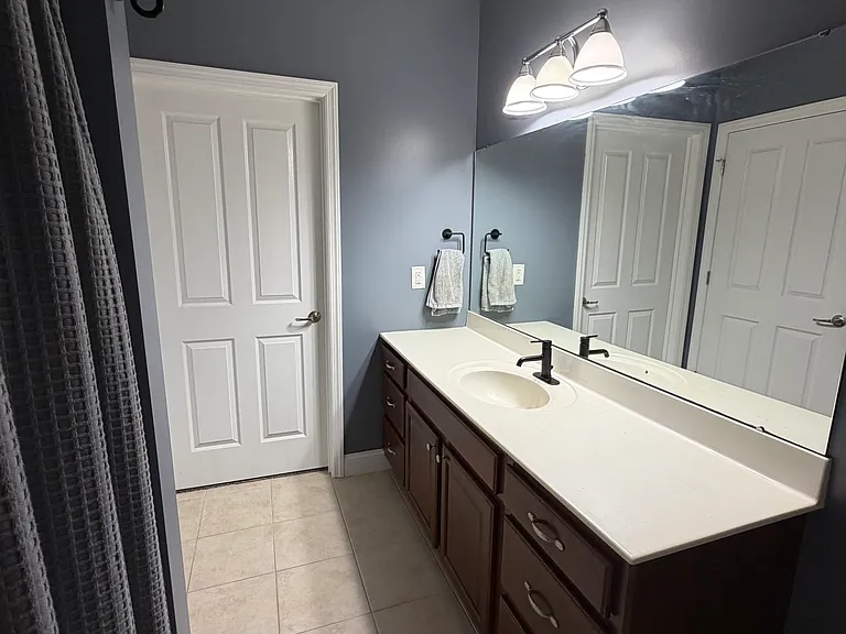 2118 Suncrest Vlg — Photo 18