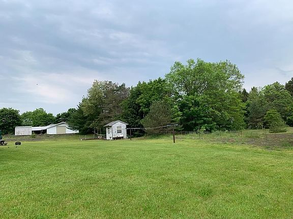 2nd image of 9 Russell Dr #2