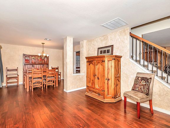5th image of 1109 Larkspur Dr