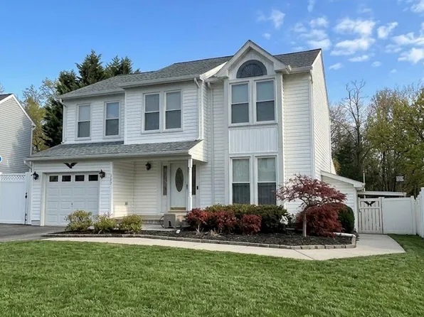 759 Sunnyfield Ln, Baltimore, MD 21225