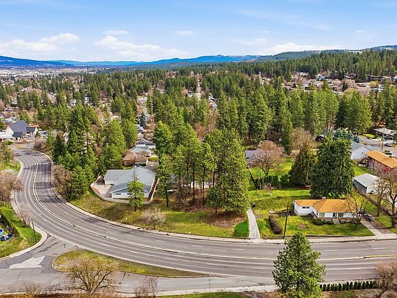 5th image of 1215 S Ray St