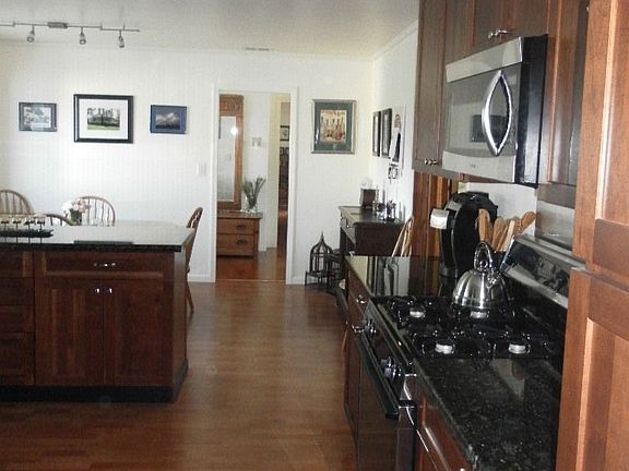 3rd image of 2339 Olivet Ave