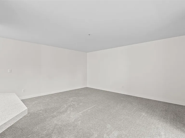 Spacious 2x2 Apartment Homes in Central Tacoma! — Photo 18