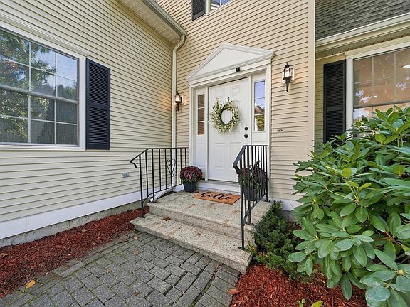 2nd image of 17 Glencliff Way