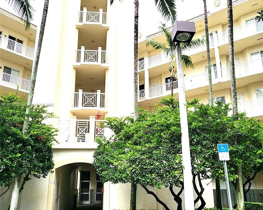 1st image of 3600 Oaks Clubhouse Dr APT 509