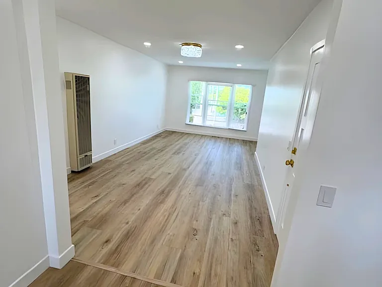 1802 Ocean Park Blvd — Photo 8