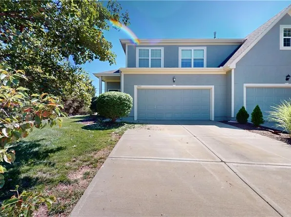 7103 McCoy St, Shawnee, KS 66227