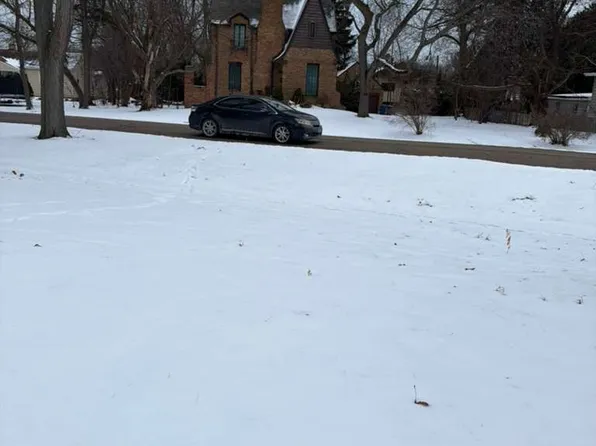 2334 Corona Rd, Waukegan, IL 60087