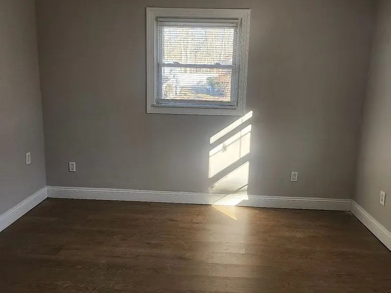 169 Daniels Ave — Photo 16