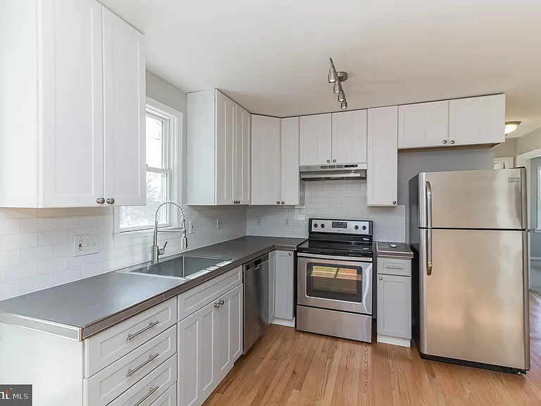25 Birch Ave — Photo 11