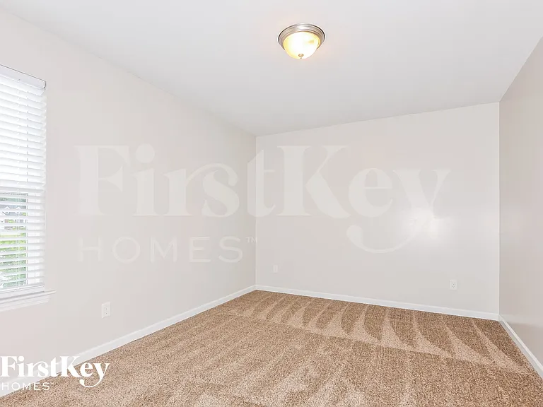 135 Berry Manor Cir — Photo 10